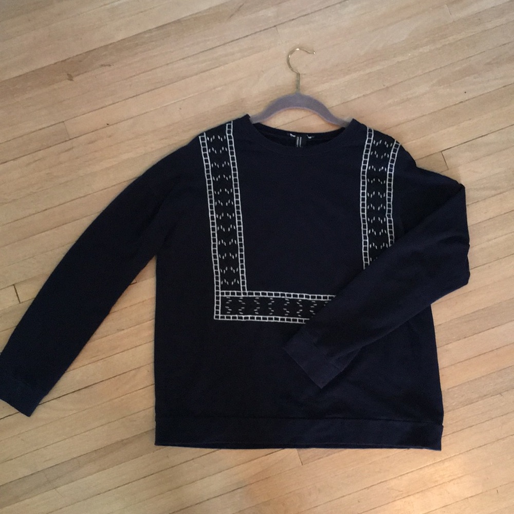 Forever 21 embroidered crew neck